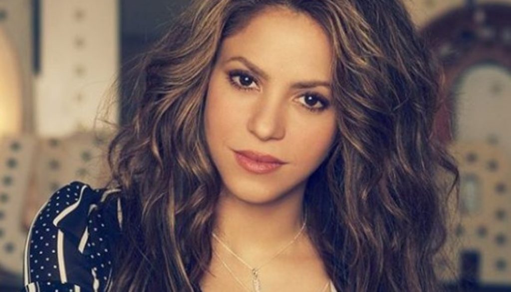 espectaculos-shakira-causo-controversia-peticion-sobre-confinamiento-ninos-cuarentena-n409712-612x408-662074
