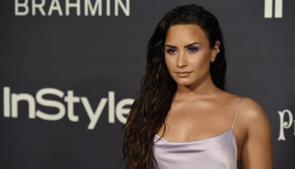 demi-lovato.r_d.1038-262