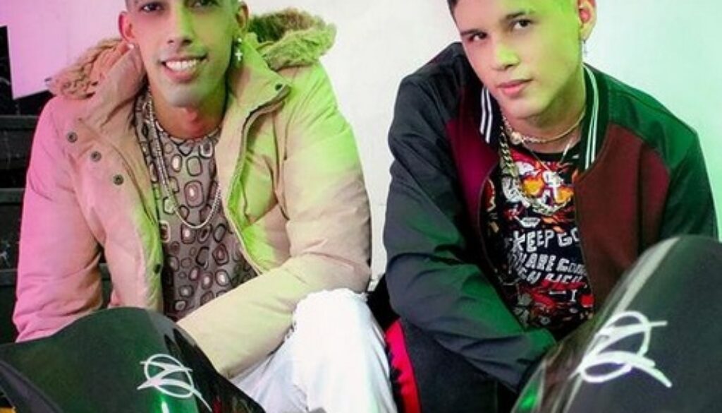 FOTO ADRIAN Y SLICKER