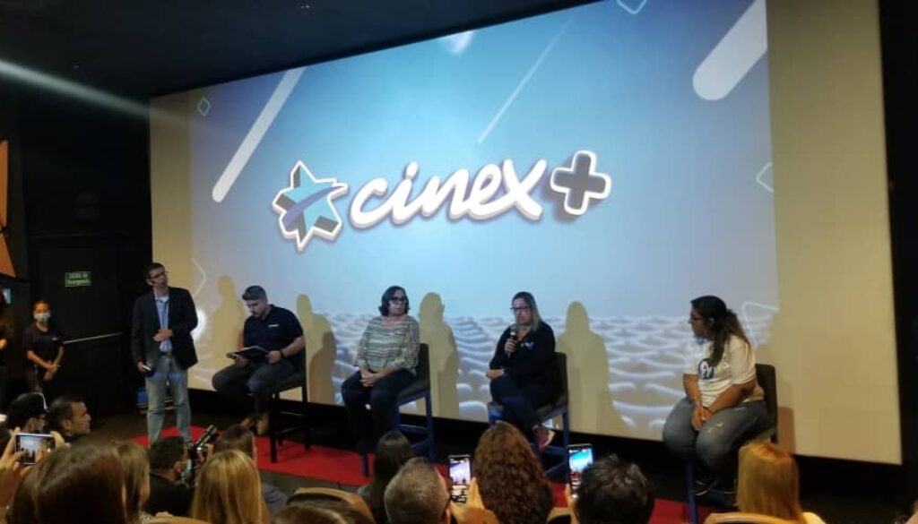 RUEDA DE PRENSA CINEX MAS