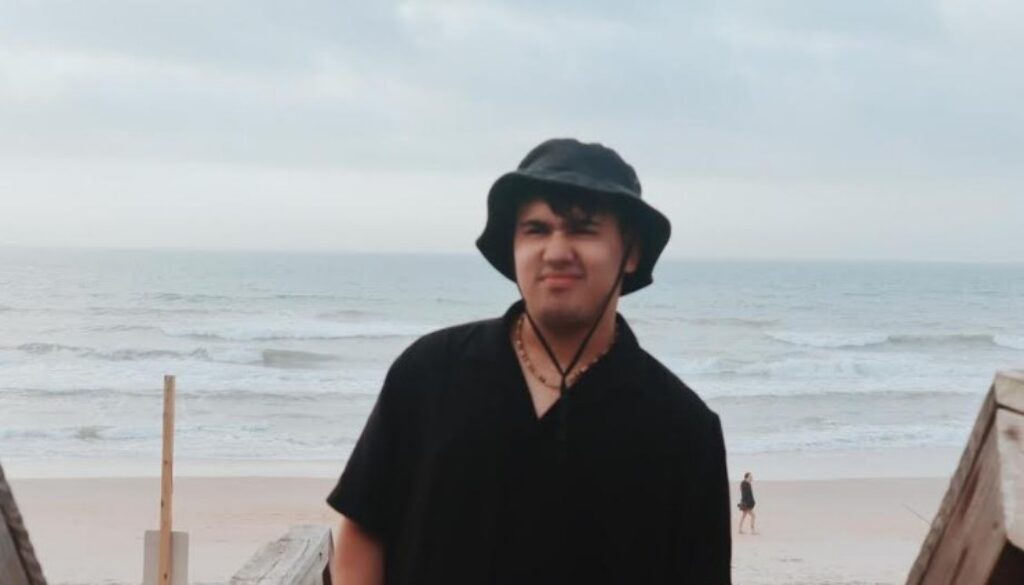 Captura de pantalla 2025-05-23 021412