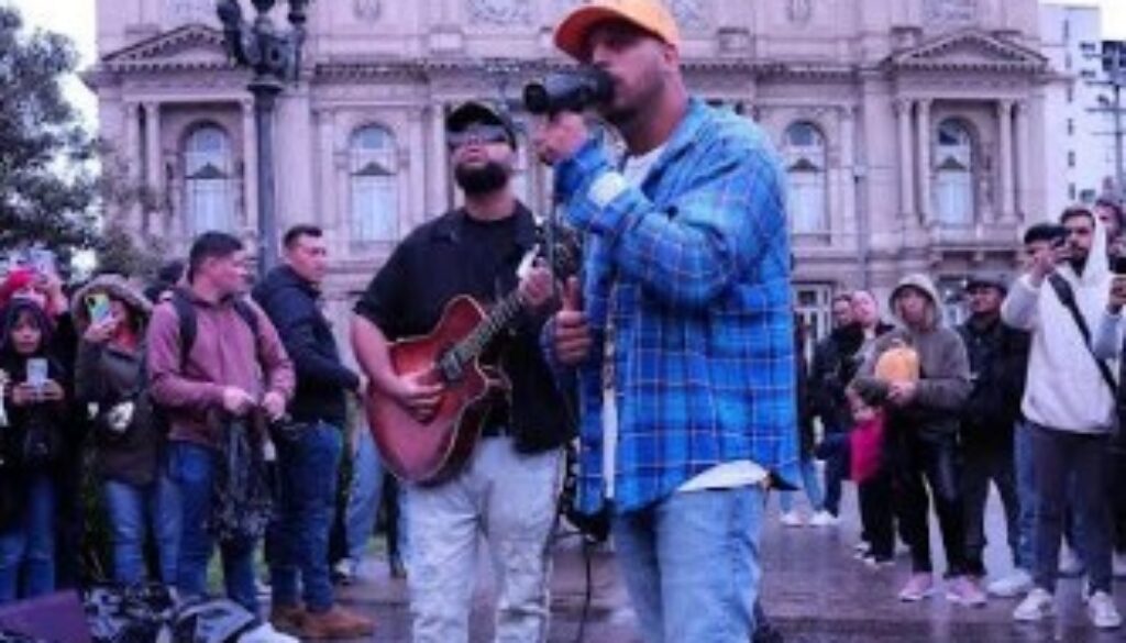 Captura de pantalla 2025-10-28 234045