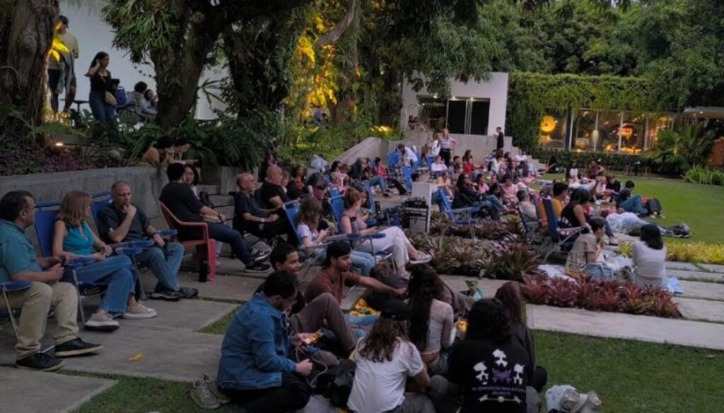 Captura de pantalla 2025-12-16 222030